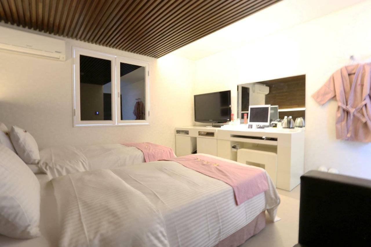 Q Hotel Paju Ngoại thất bức ảnh