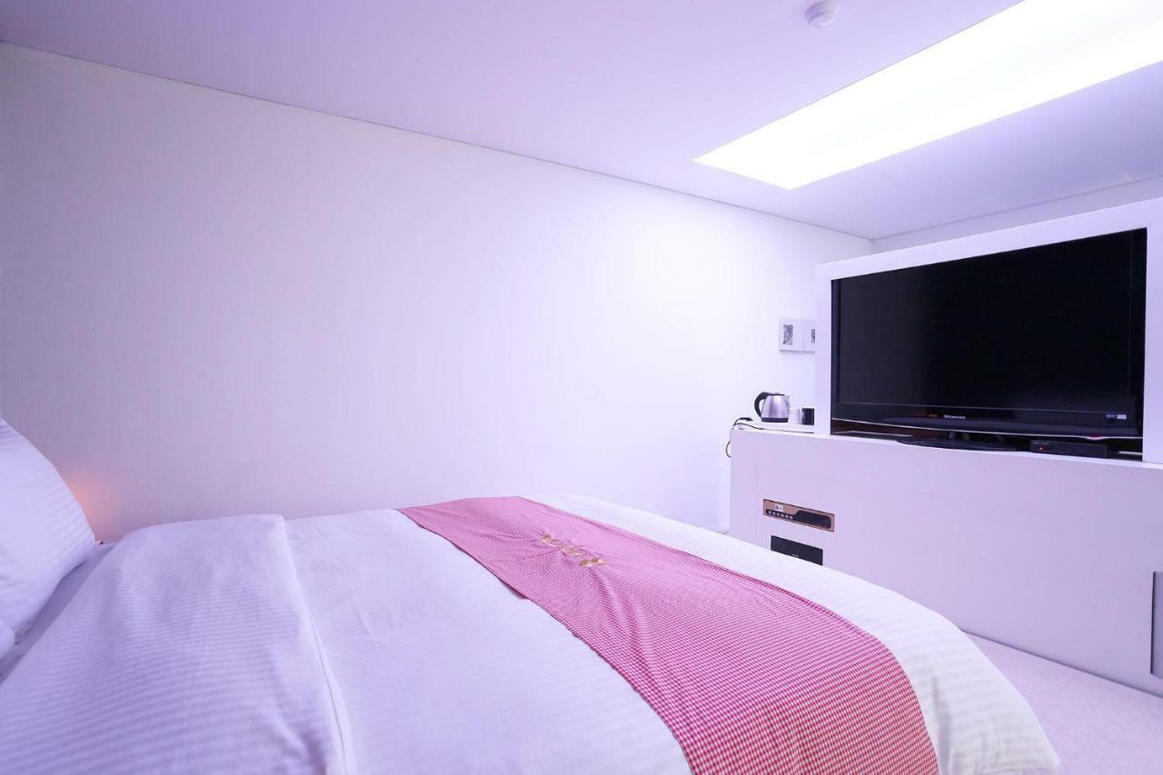 Q Hotel Paju Ngoại thất bức ảnh